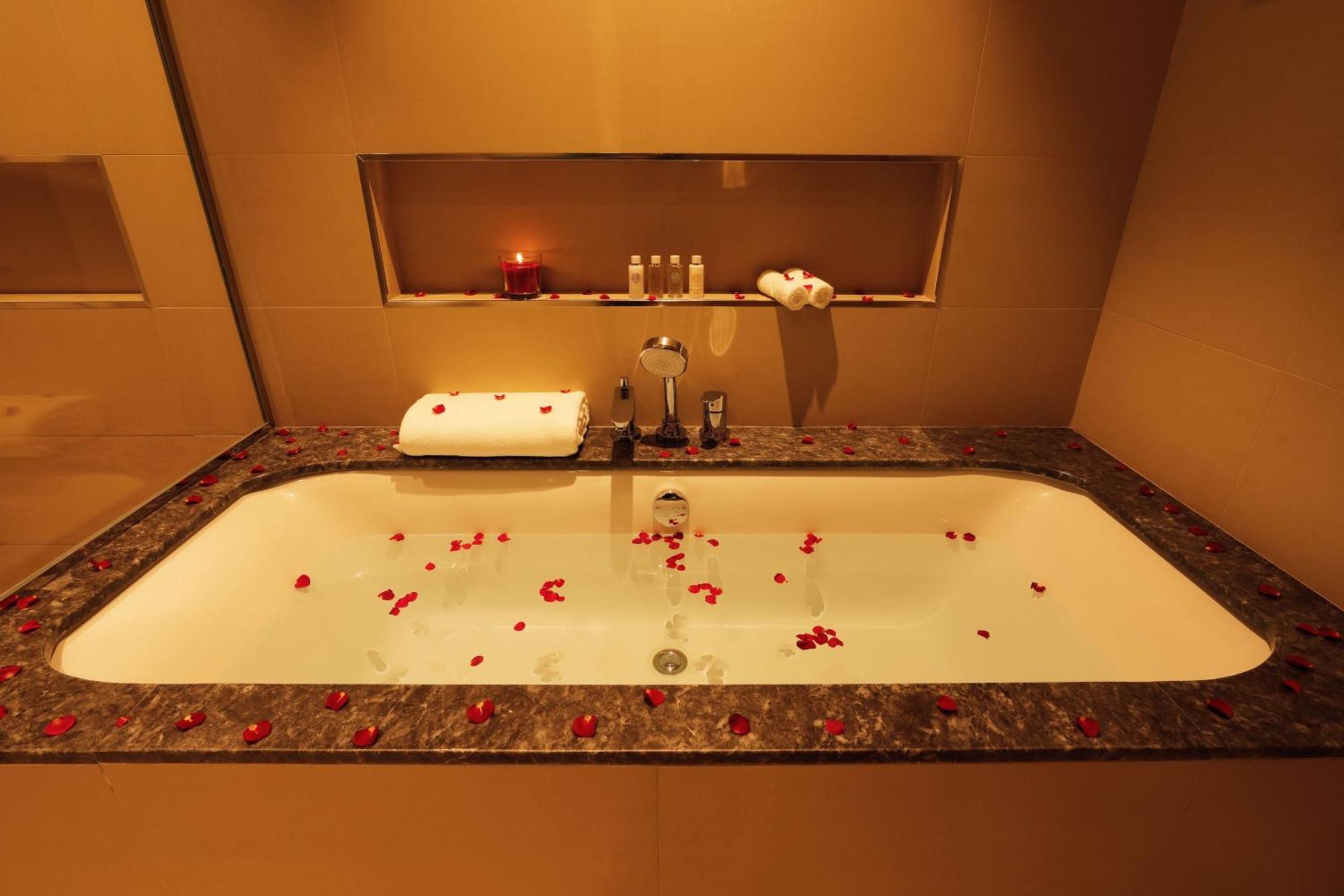 Elegant Apartment With Direct Access To Dubai Mall ภายนอก รูปภาพ